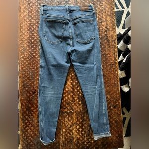 High-Rise Skinny Jeans - Wendover Wash